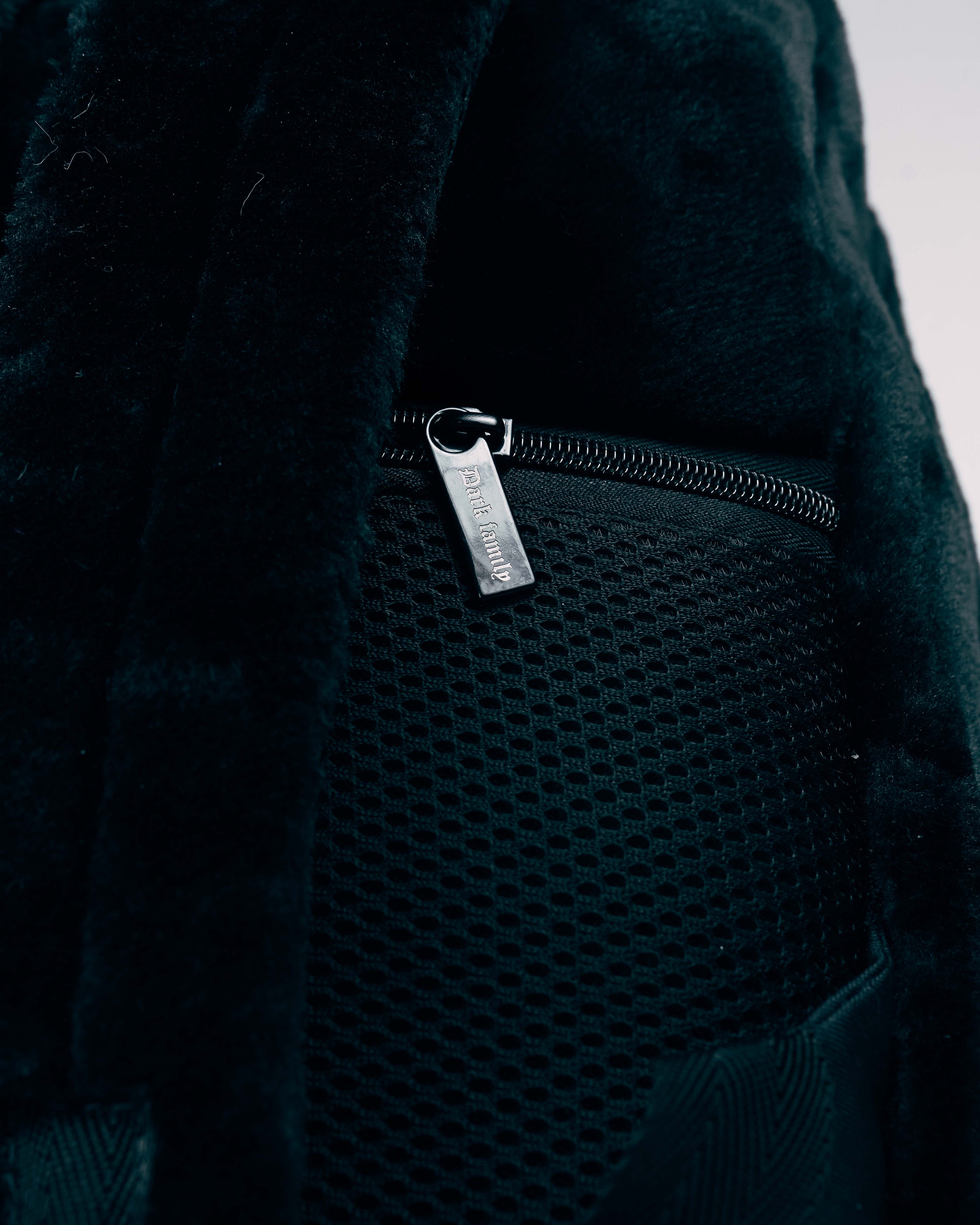 Morral Peluche Black